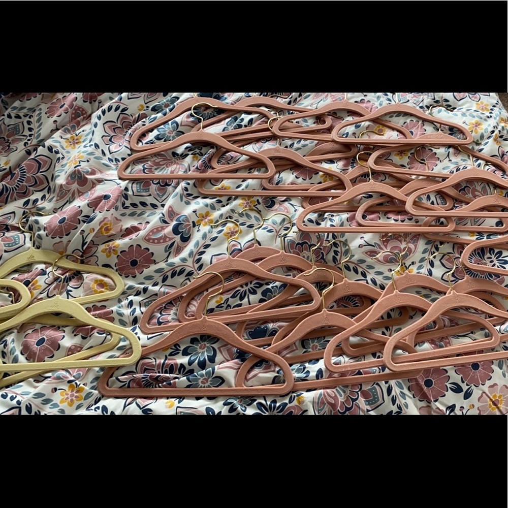 Set of 30 kids velvet hangers